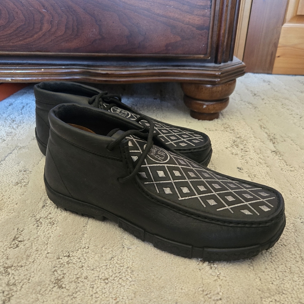 REYWELT, NWOB, Black Leather Men's Shoes, Sz. 9